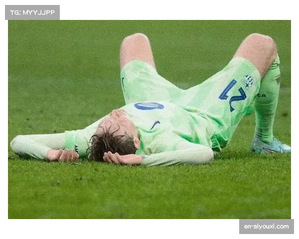 弗里克坚持高位防守体系 赛后坦言中场保护不足是防线隐患